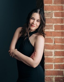 Sugey Cruz as Christine