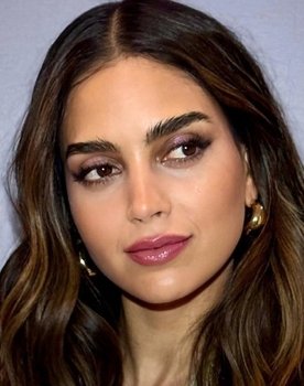 Melissa Barrera as Lyn