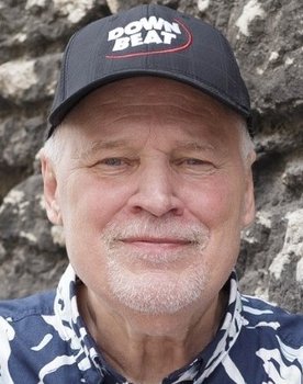 Mehed jäävad koju