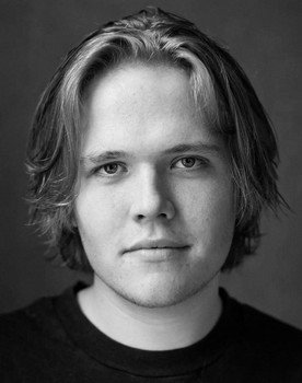 Niels Halstensen Skåber as Oliver