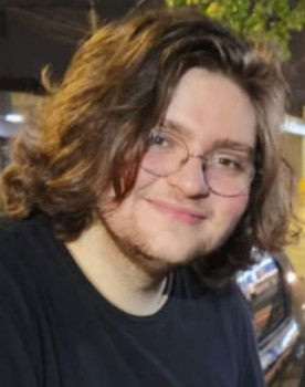 Ricardo Honorato Paes as Rei Luis XVI