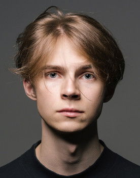 Richard Ester as Jakob