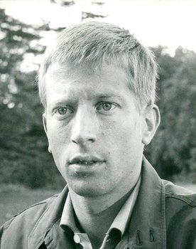 Andrew Ray as Joey Weston