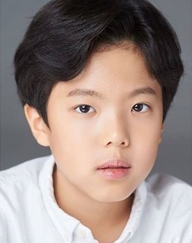 Jo Yi-hyun as Kim Myung-soo
