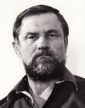 Stass Petronaitis as Pētersons