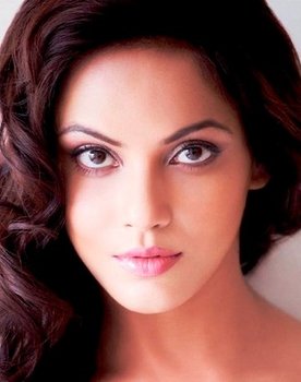 Neetu Chandra Photo
