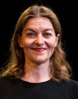Nuria González as Antonia