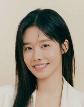 Leslie Ma as Li Jiaqi (Jia Jia)