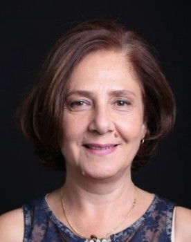 Fisun Fitnat Bilo as Aynur