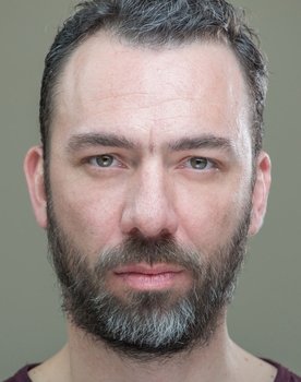Alexandros Koch as Απόστολος Ιωάννου