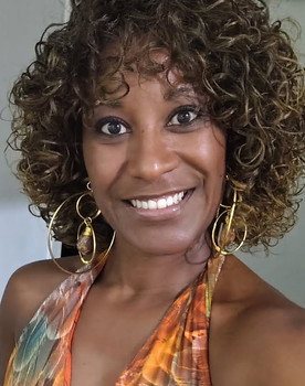 Fernanda Ventura as Benedita