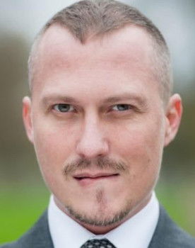 Roman Shepel as Crew Member