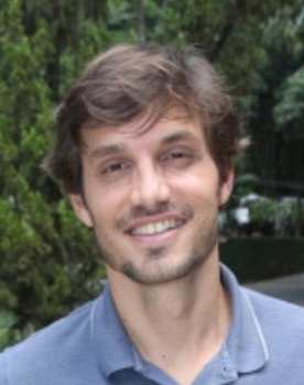 Alexandre Machafer as Jorge