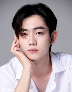 Yoo Jun as Young Kim Seong-jun