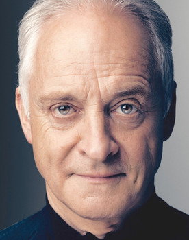 Malcolm Sinclair as Chief Constable