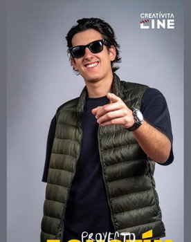 Sebastián Feijóo as Santi
