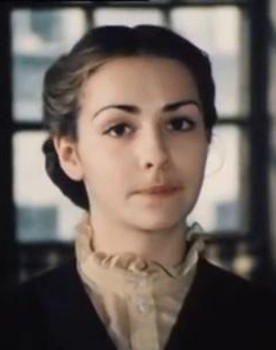 Ekaterina Larina as птица Феникс