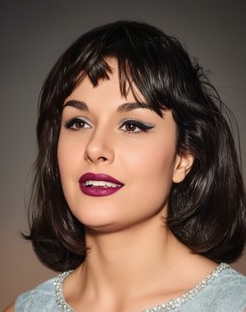 Semra Sar as Karataşlı Emine