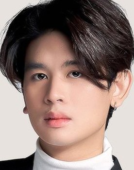 Theechula Wontanawaigoon as Phum