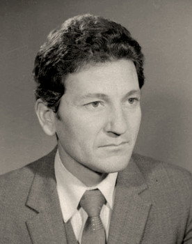 Petrit Llanaj as Iliri