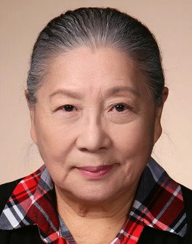 Kim Kyeong-ran as Shaman