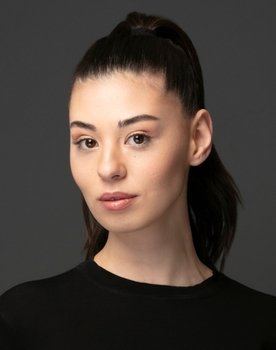 Buse Çelik as Gelin