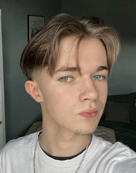 Jason Colas as Maxime