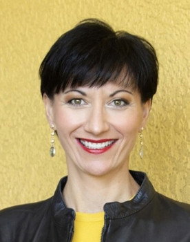 Jessica Adams as Detective Starkey