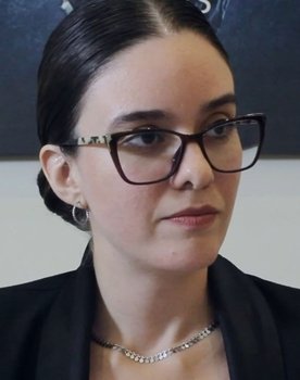 Iolanda Souza as Priscila Simões