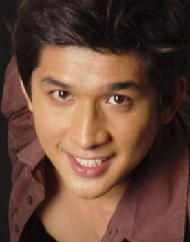 JR Valentin as Victor Perez