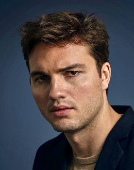 Jeremy Hendrik as Mick