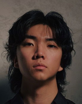 Lawrence He as Matthew