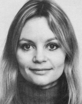 Sisse Reingaard as Klara