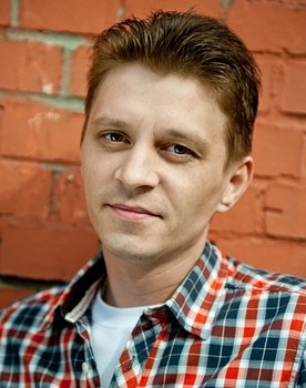 Vladimir Biryukov as Лебедев
