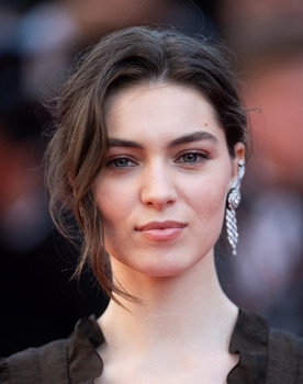 Anamaria Vartolomei as Maria Schneider