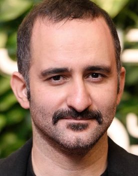 Pouria Rahimi Sam as Shahrookh