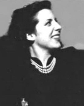 Josefina Ríos as 