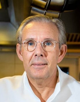 Peter Goossens as 