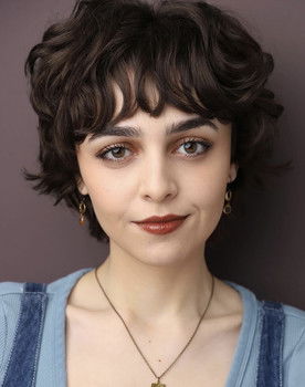 Sydney Carmona as Liz