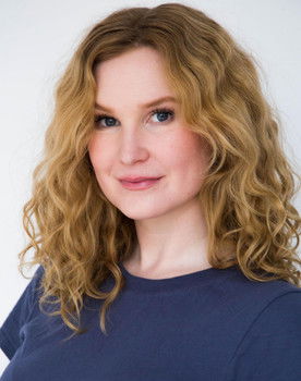 Brittany Field as Helen