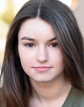 Ava Grace Roberts as Olive