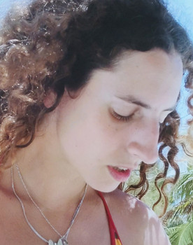 Pamela Quaine as Telephone Girl