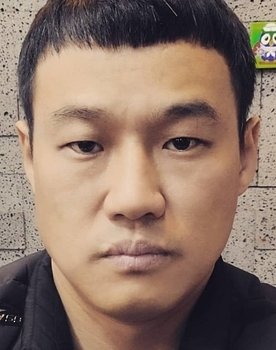 Jang Ho Jin as Detective