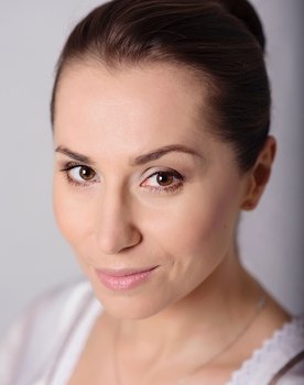 Agnieszka Grzybowska as Psychologist