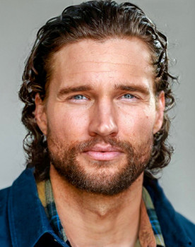 Chase Garland as Jason Viverson