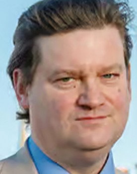 Nick Tyrone as Detective Dick