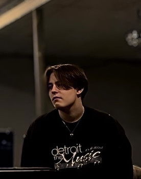 Anthony Frederick as Oliver