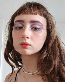 Sofia Cornwell as Julia