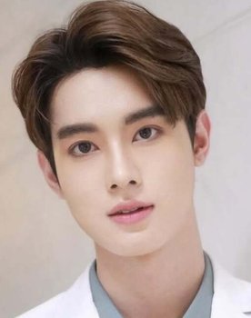 Top Surachet Loetwatthanasakun as 