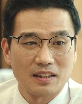 Jo Joo-hyeon as Alpha Retail Department Head